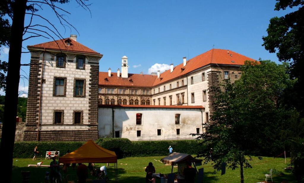 Ubytovani U OkoreOtvovice エクステリア 写真